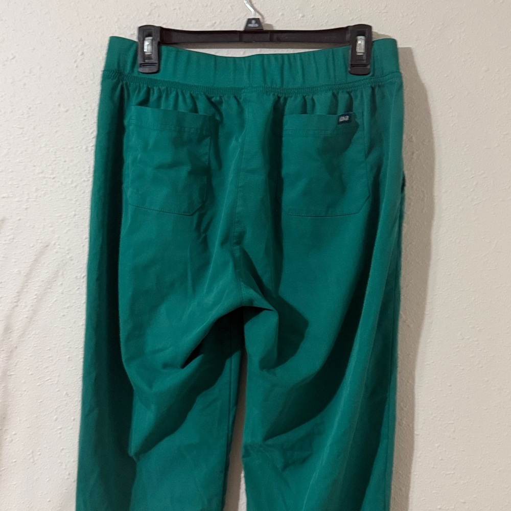 Adar Large Green Scrub Set - Picture 6 of 7